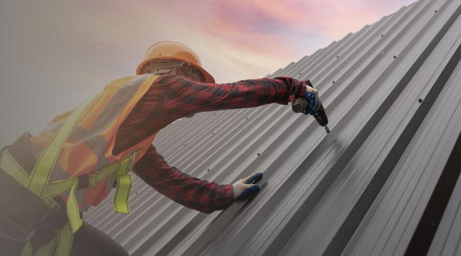 Professional gutter cleaning in Follett, TX